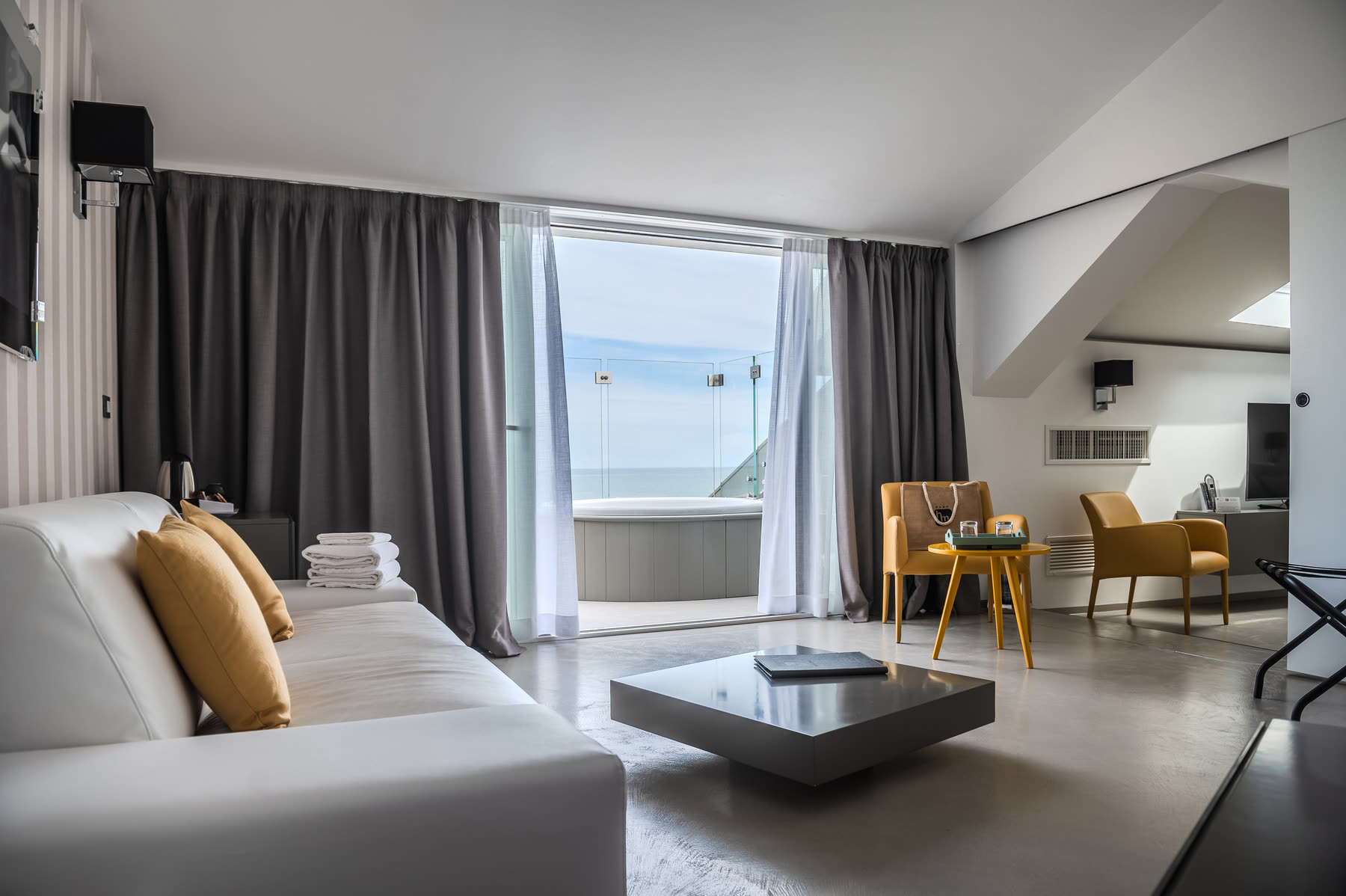 Hospitality selection 0039